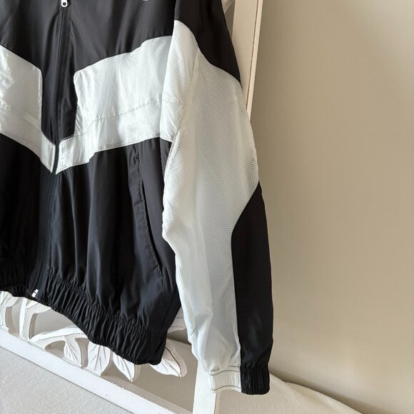 Nike Two Tone Windbreaker - Picture 5 of 9